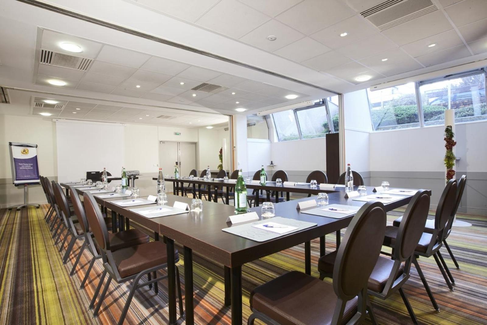 Salle de réunion 3