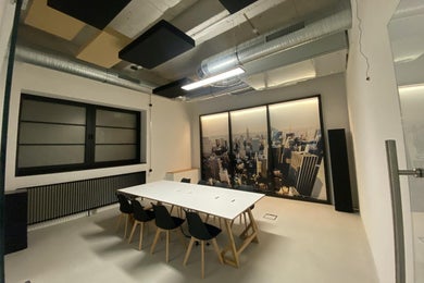 New York @ pawrti Event & Business Space