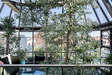 Your creative studio at Schillerplatz. Put your ideas in the limelight.