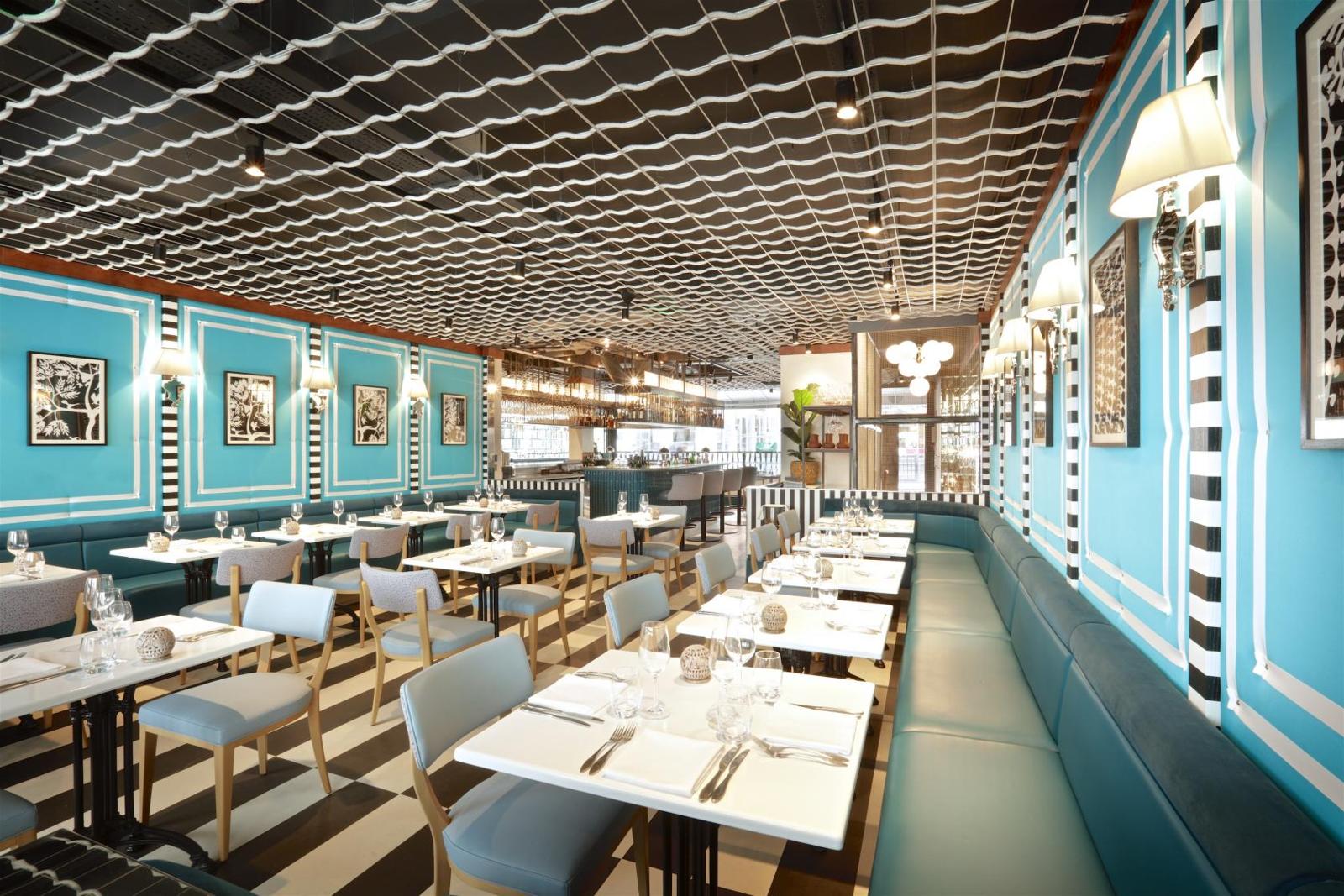 Restaurant & Bar