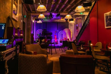 Alfie’s Stage & Bar