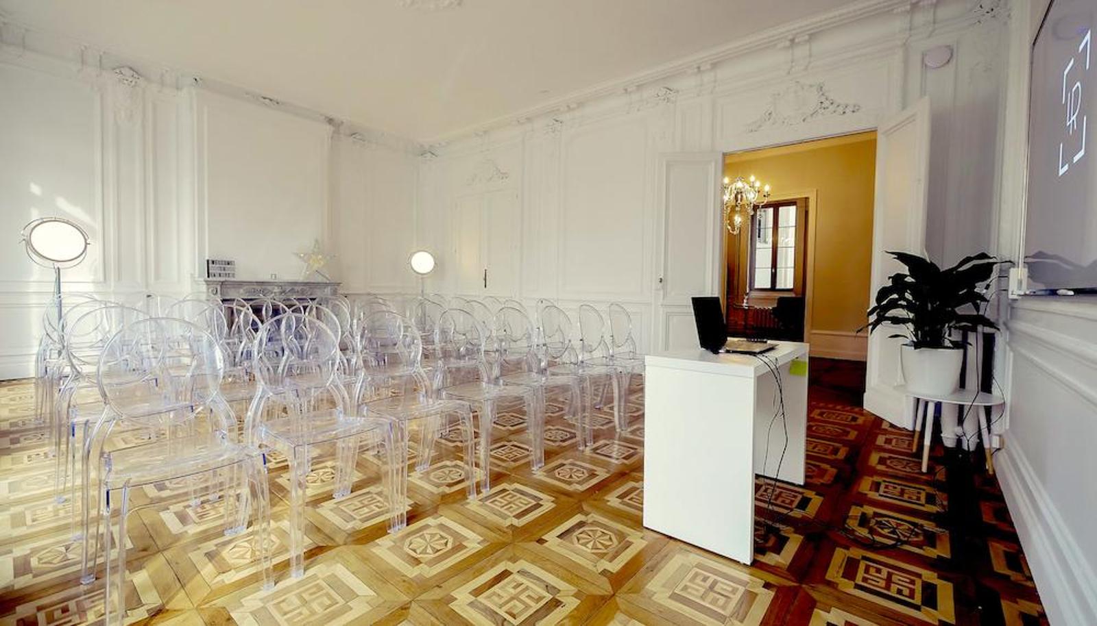 i-Room