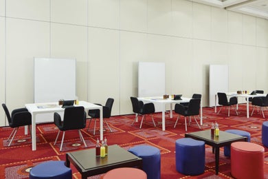 Queen Elizabeth Room 1