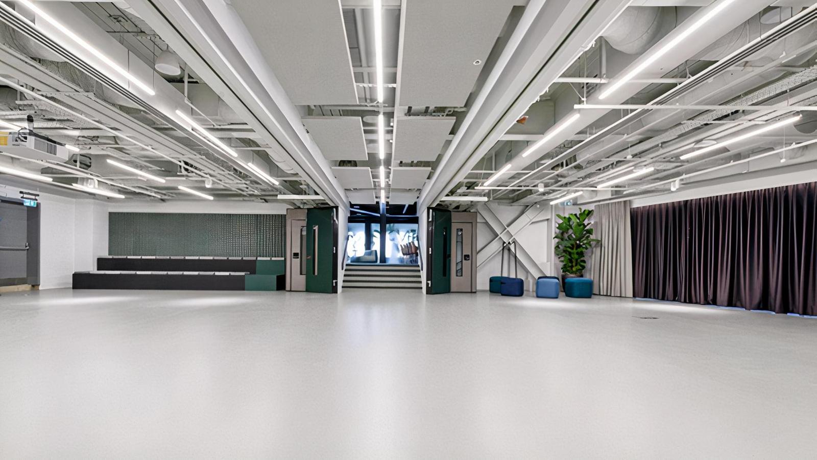 Whole lower ground floor (New..)