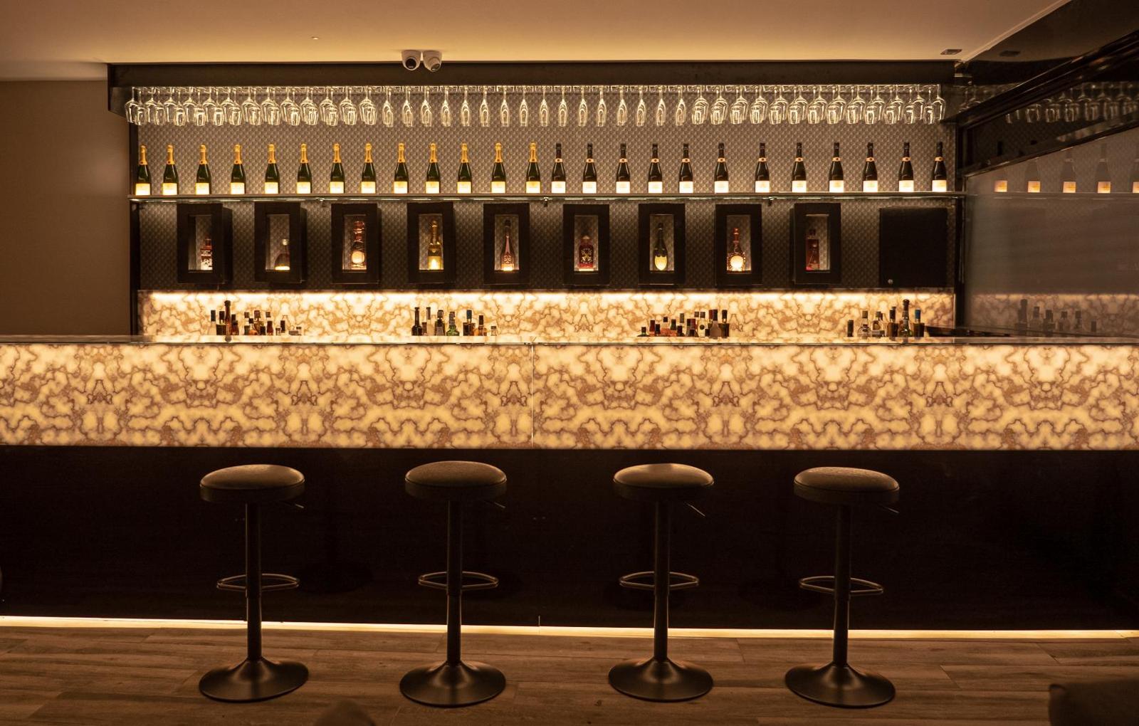 ICE Lounge