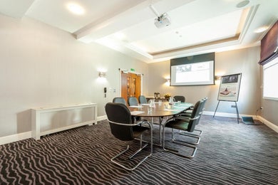 Charles Suite (New..)