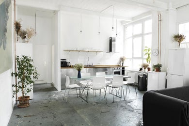 Studio 4