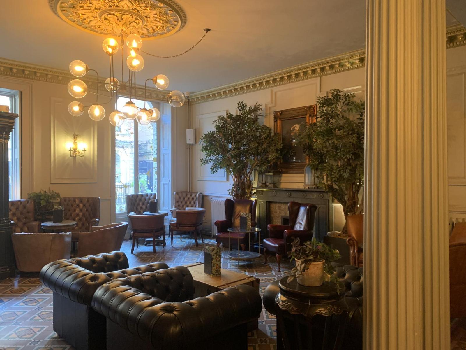 Semi Private Lounge