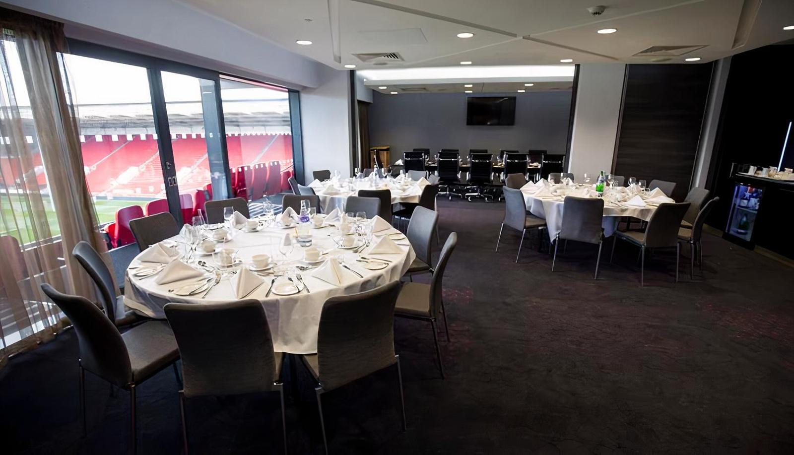 Dolman Lounge