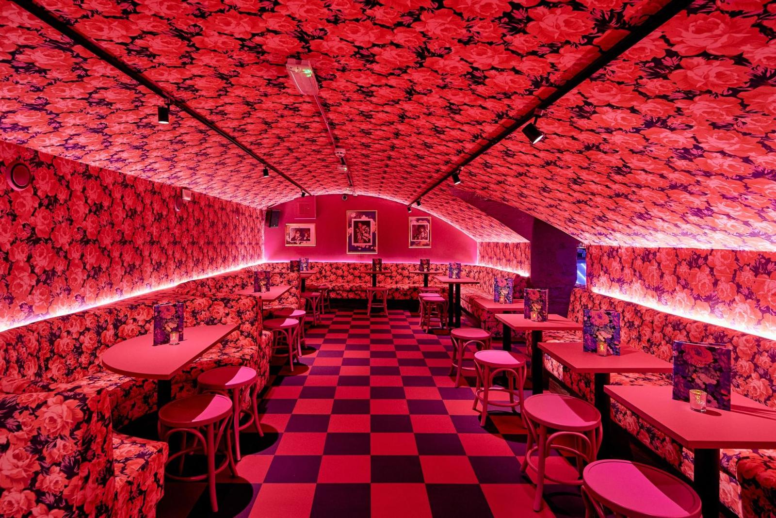 Pink Rose Room