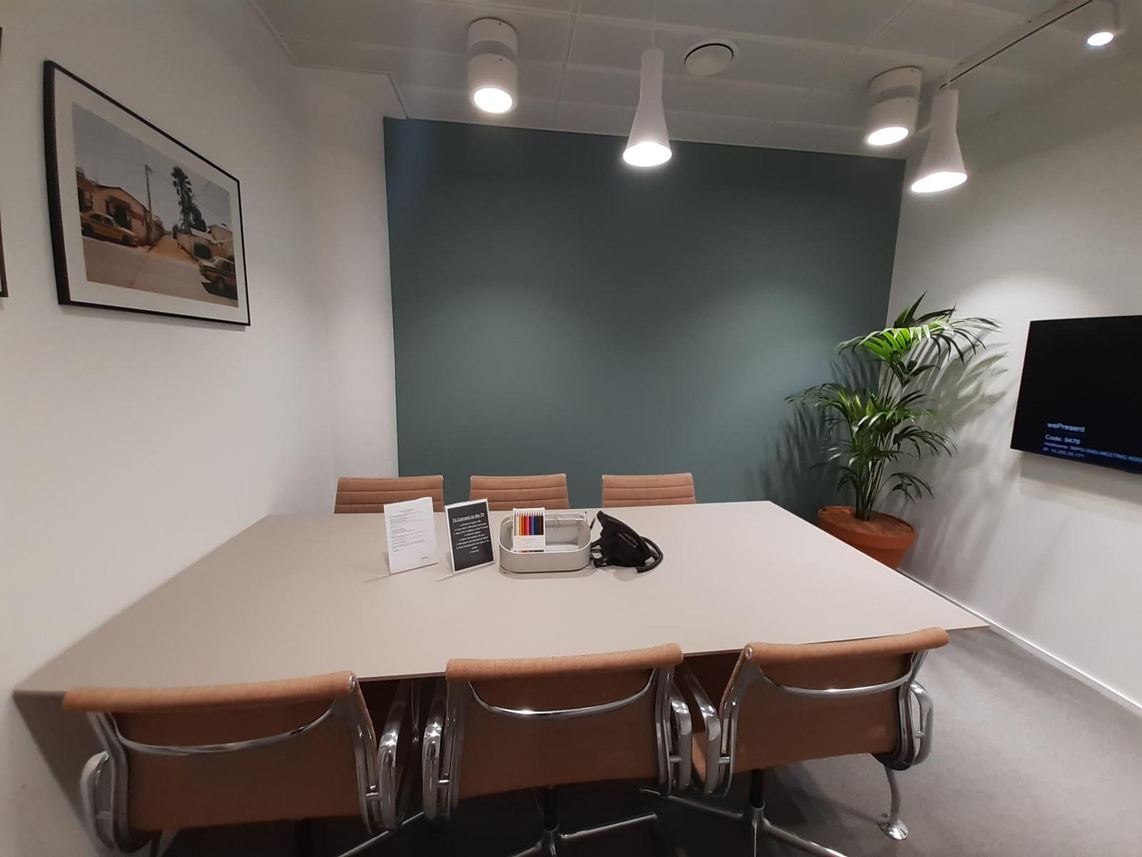 Wee Meeting Room