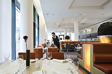 Weisskopf or Lindbergh