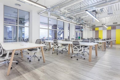 Business Cube - 17 Bevis Marks