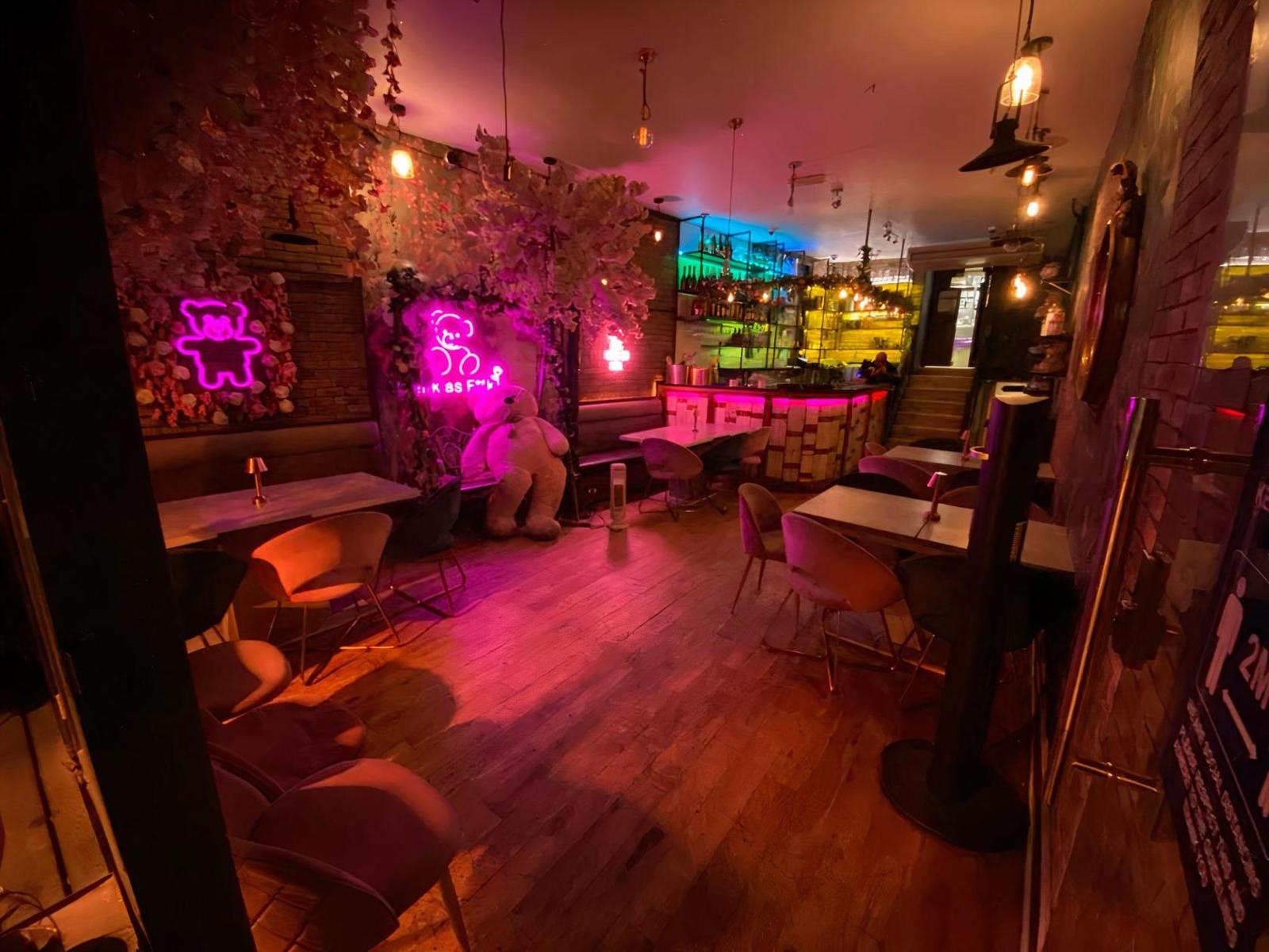 Private Room (NEW.)