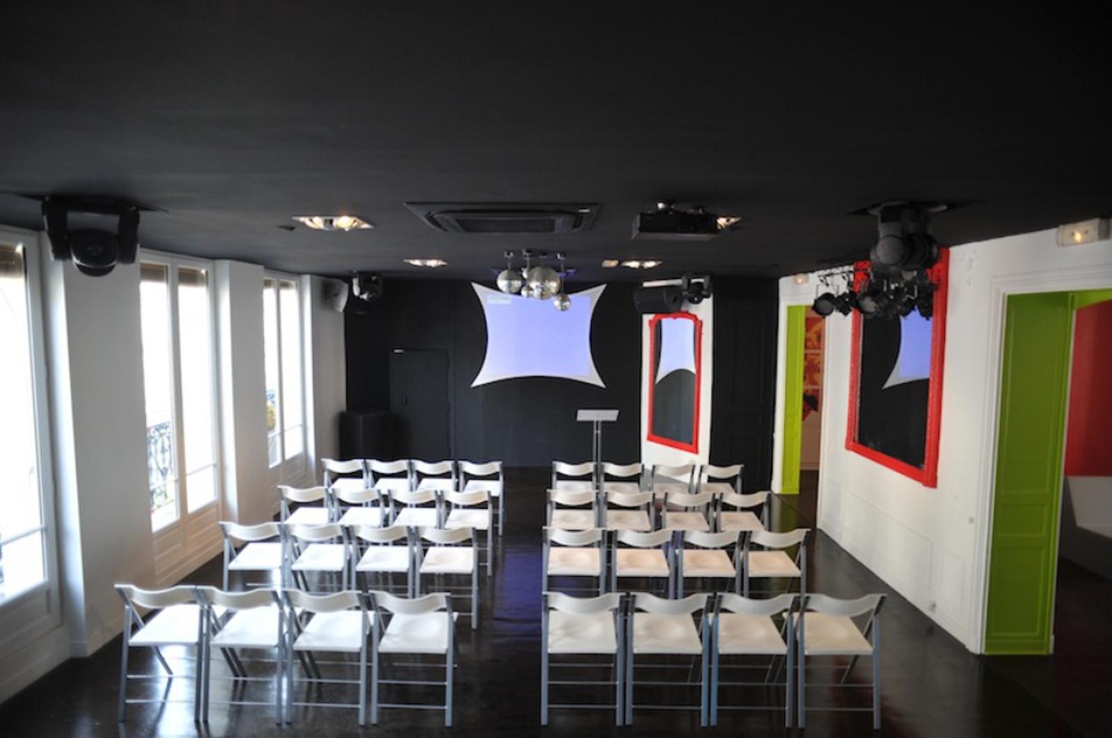 12 Rue la Fayette 75009 Paris