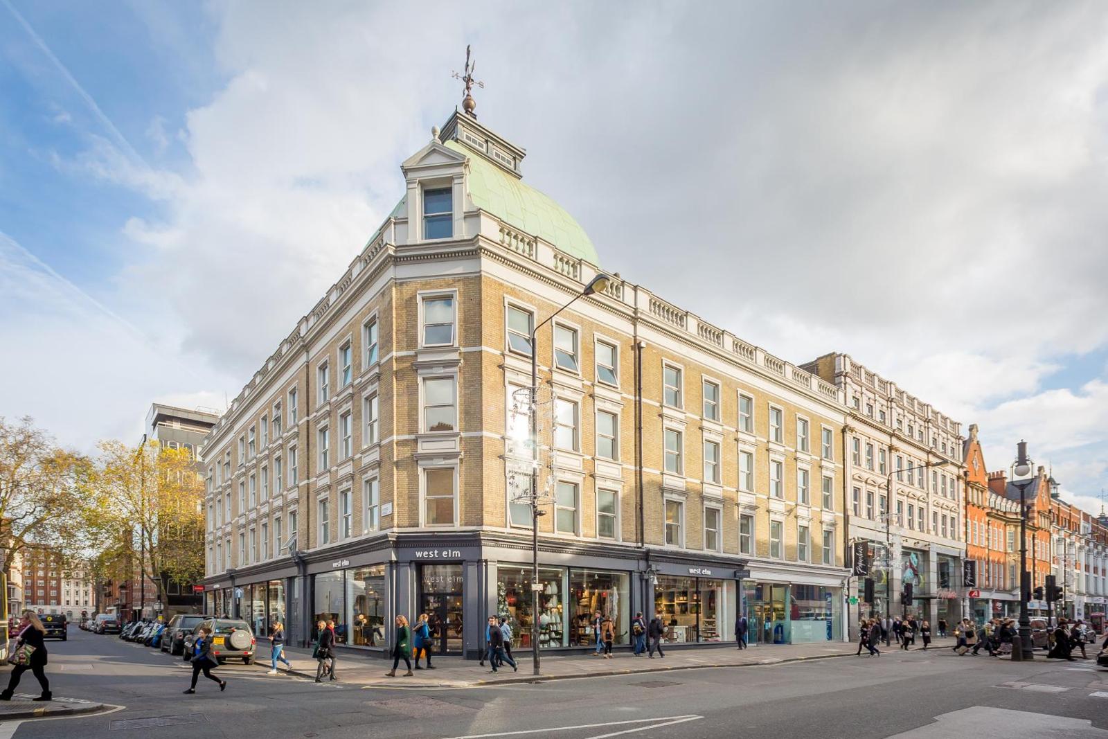 Landmark: Tottenham Court Road