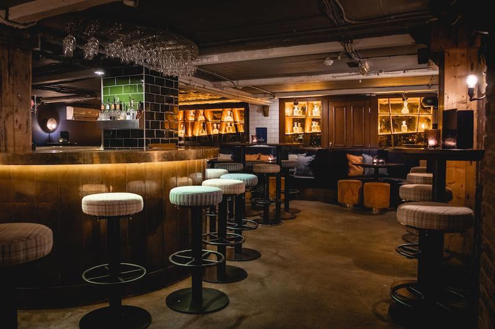 Cosy Cocktail Bar