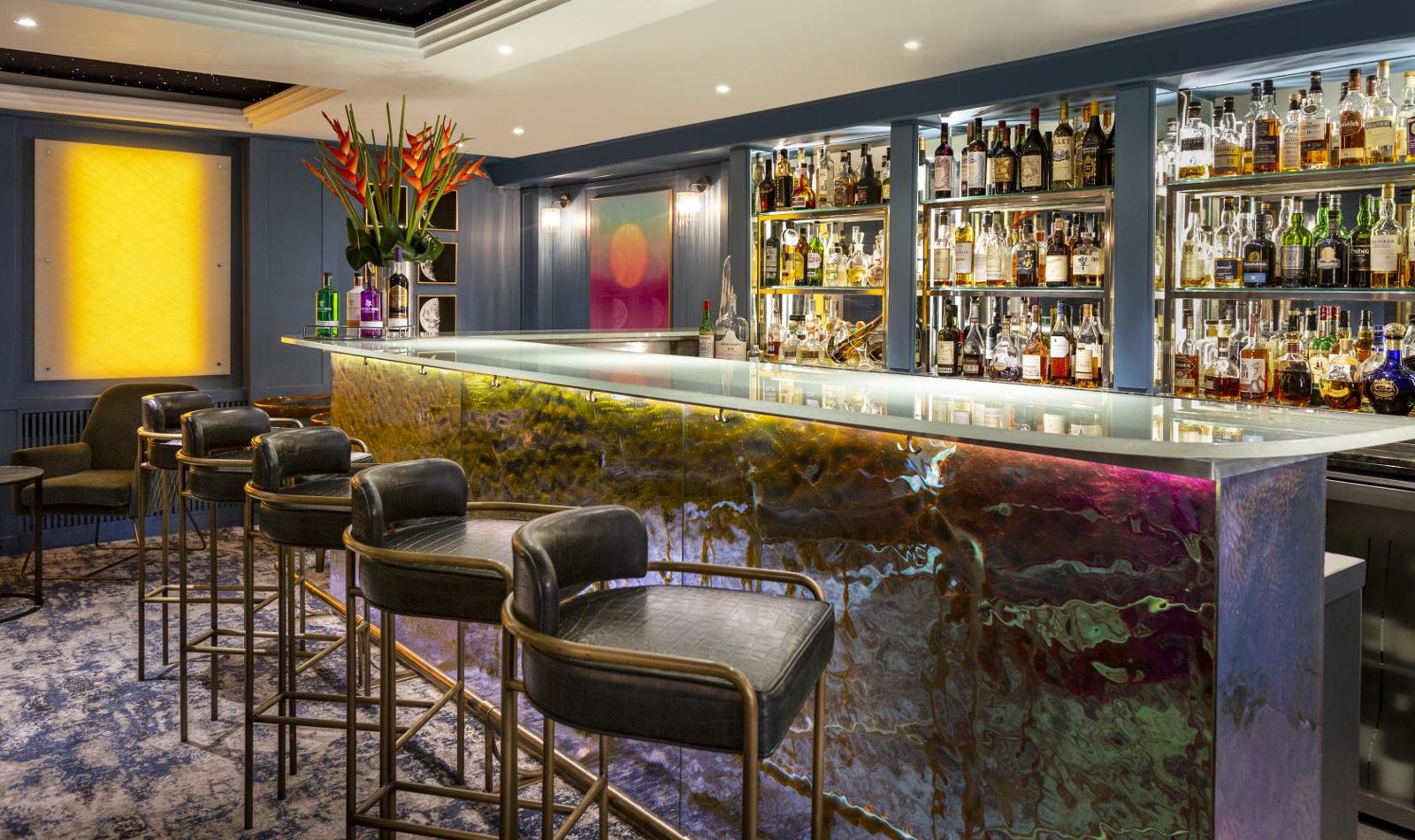 The Moonlight Bar (New..)