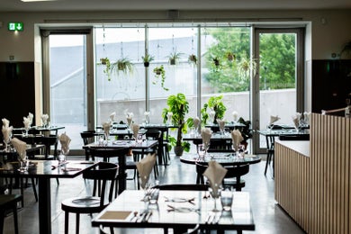 Cafe Bar