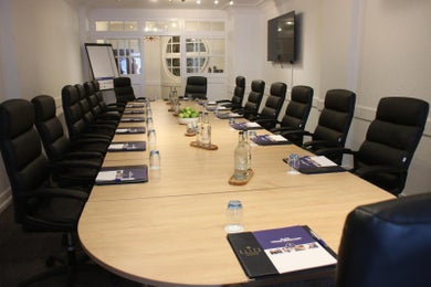 Executive Terrace (New..)