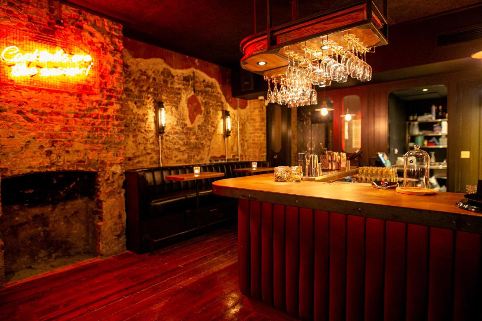 Cocktail Bar (NEW.)