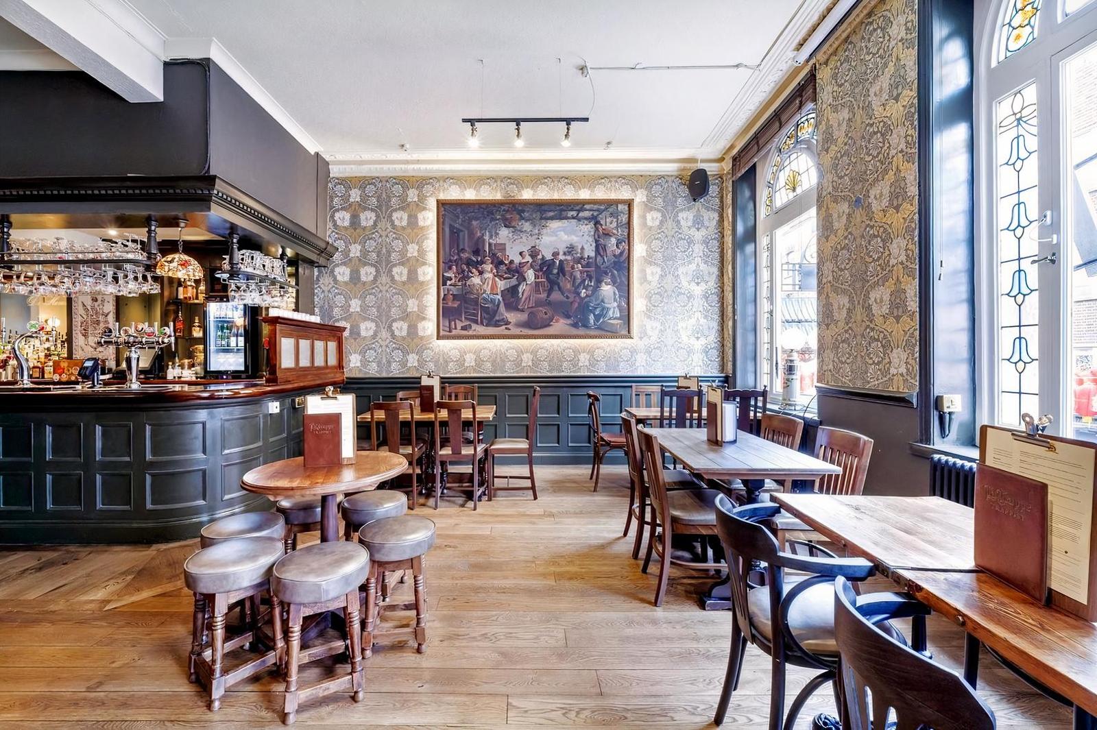 The Gallery Bar (New..)
