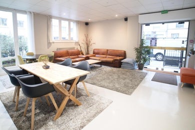 Grand local 180 m2 office Paris 11