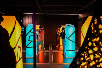 Gaming Zone Eventlocation mit Gaming Features auf dem Kiez!