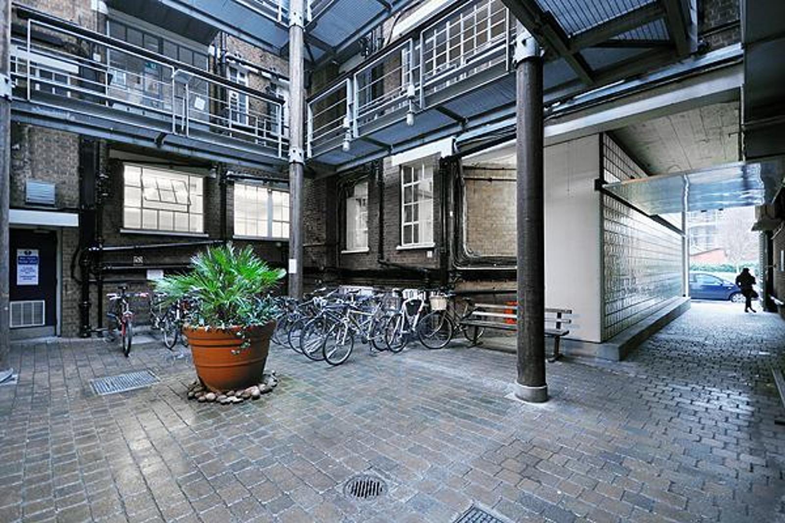 Workspace - Exmouth House