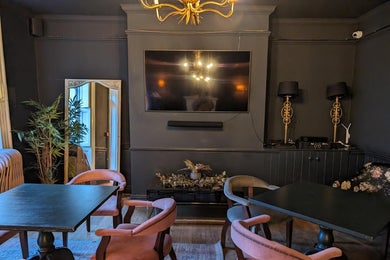 Upstairs Pineapple Lampshade Room