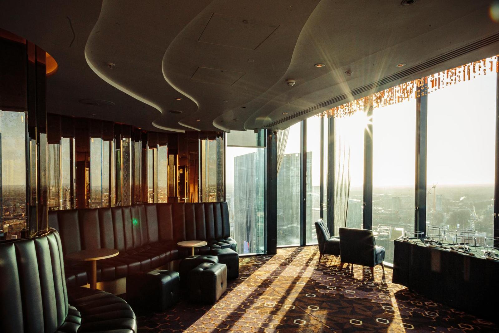 Zeus Lounge