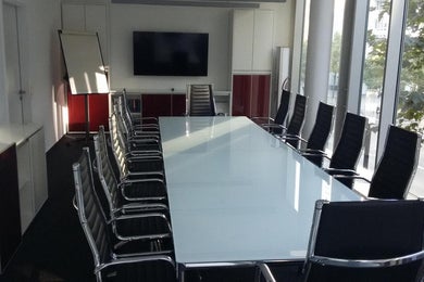Centrally located Meeting Room