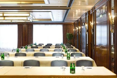 Salon III