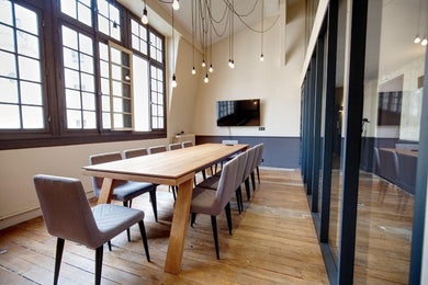 Salle de réunion pour 12 personnes