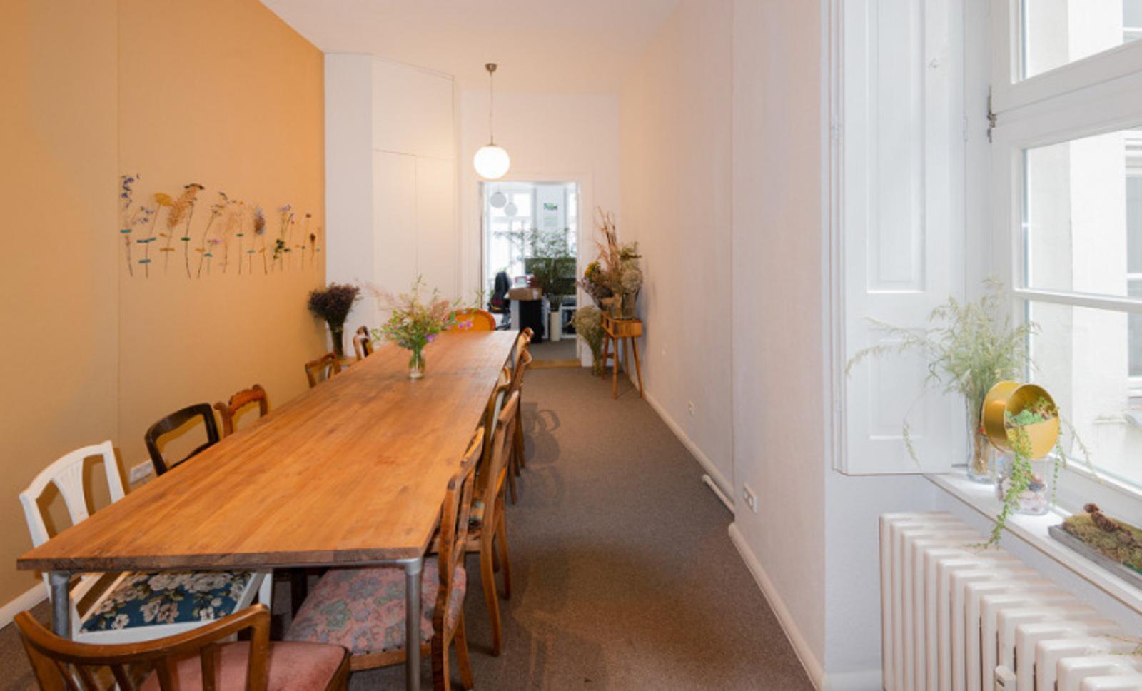 Büroraum, Arbeitsplatz, Coworking mitten in 10119!