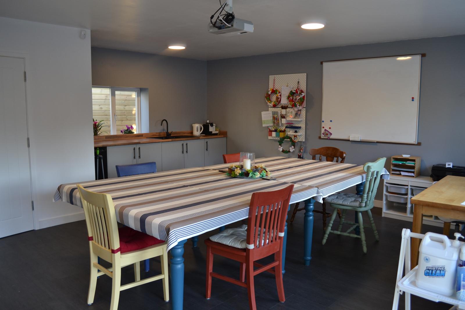 Spacious Meeting Room for 10
