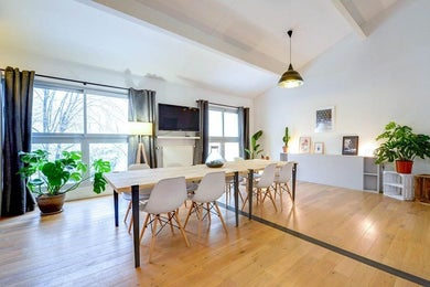 Huge and beautiful house in the center of Paris with garden