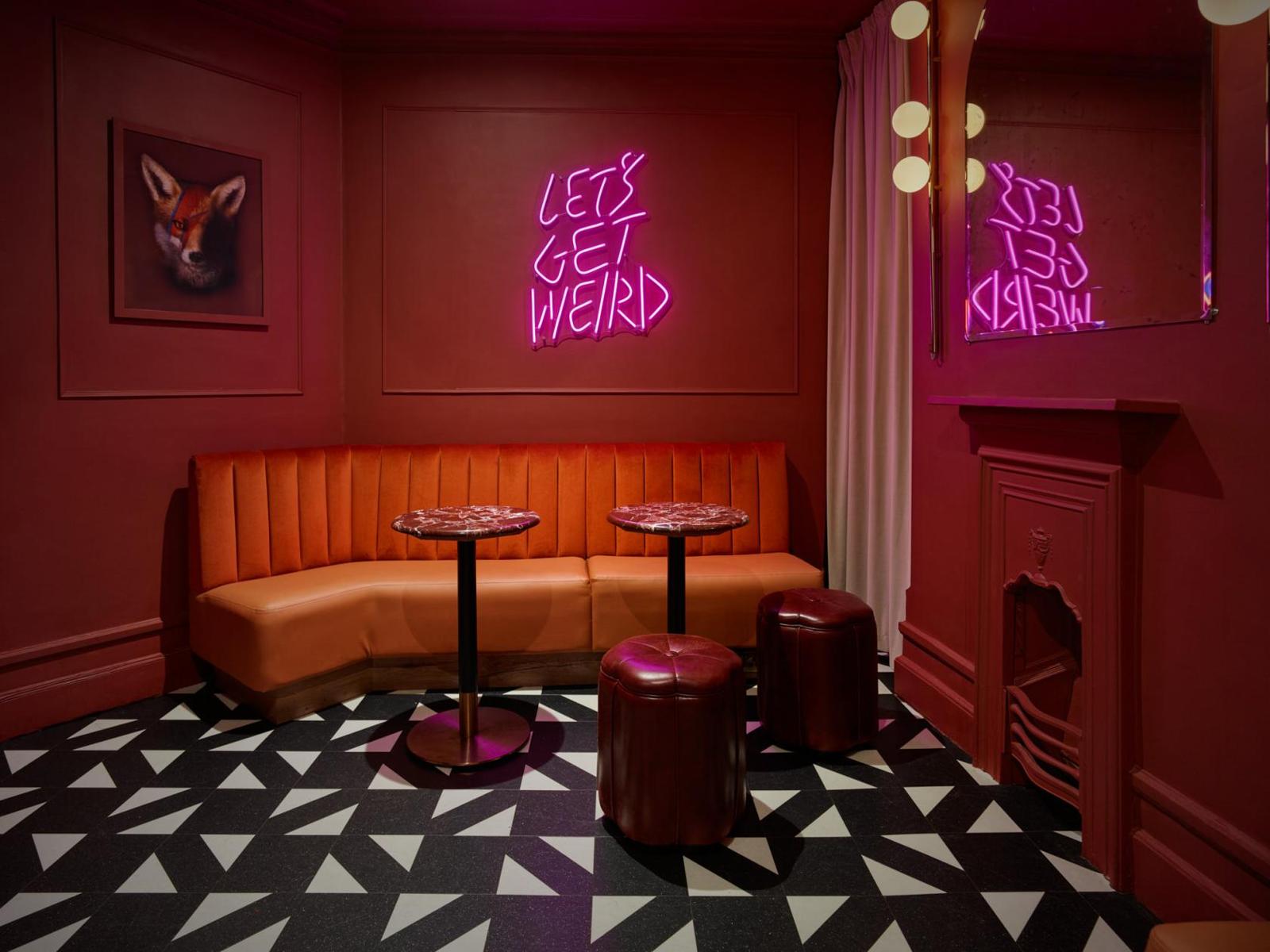 Karaoke Den (New..)