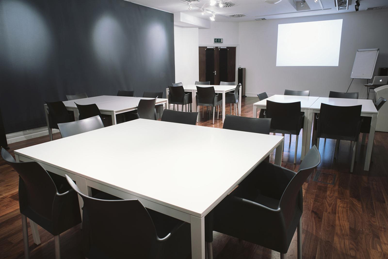 Digital Lounge