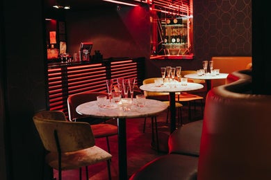 The AU Lounge (New..)