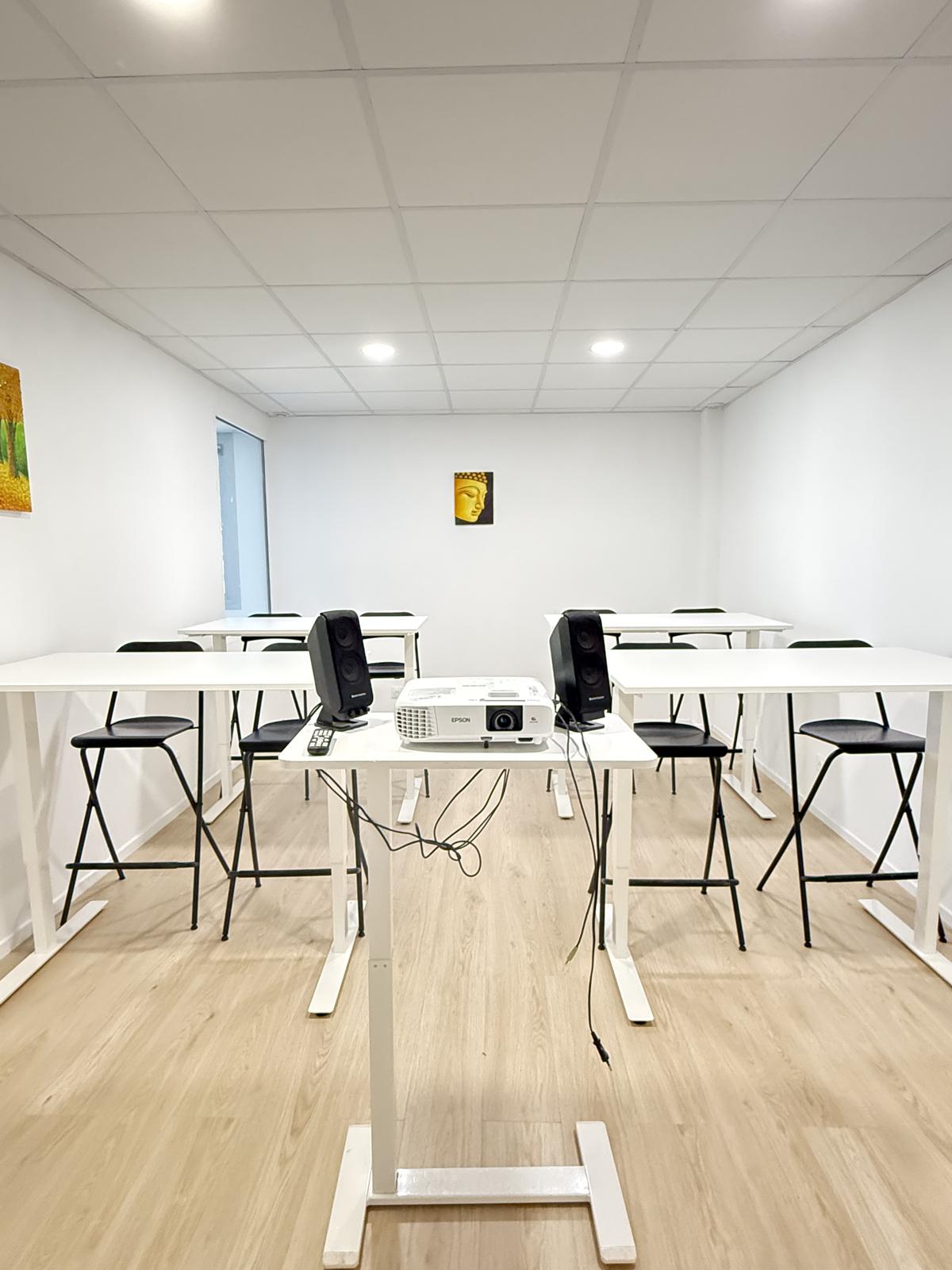 Salle de réunion / formation – jusqu’à 10 personnes– parking gratuit