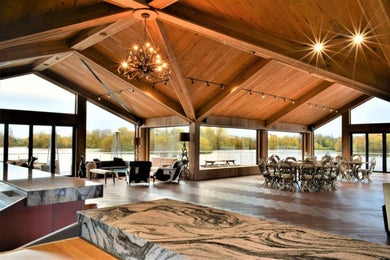 Lakeside Christmas (New..)